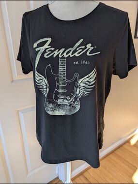Fender Black Graphic Guitar Tee